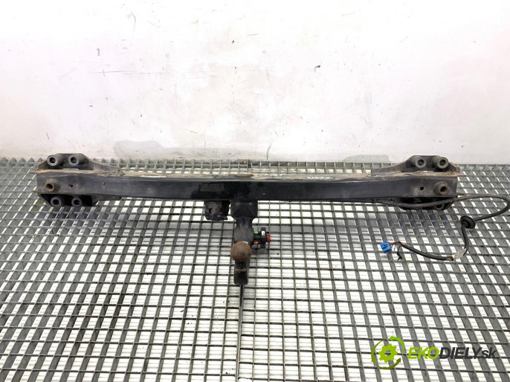 VW TOUAREG SUV 2004 128 kW 2.5 R5 TDI 2461 Hák ťažné zariadenie 7L6803921A (Ťažné zariadenie)