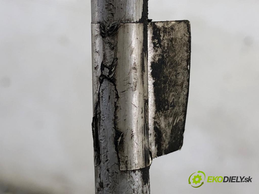 VW TOUAREG SUV 2004 128 kW 2.5 R5 TDI 2461 rúrka klimatizácie  (Rúrka klimatizácie)