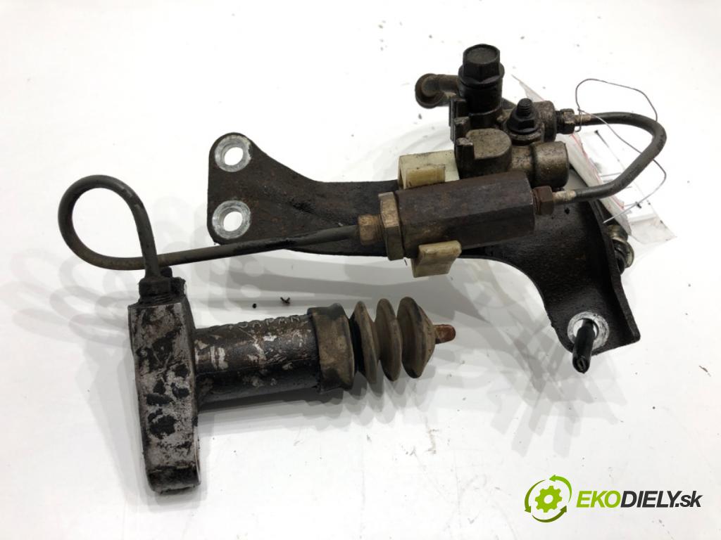 SUZUKI JIMNY III samochód terenowy zamknięty 2009 63 kW 1.5 DDiS 4x4 1461 Spojkový valec pumpa spojky  (Spojkový valec)