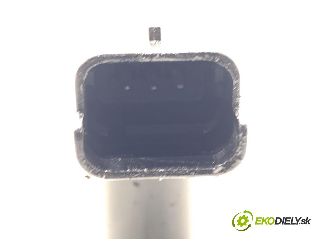 SUZUKI JIMNY III samochód terenowy zamknięty 2009 63 kW 1.5 DDiS 4x4 1461 Snímač pozície vačkového hriadeľa 8200033686 (Snímač polohy kľukového hriadeľa)