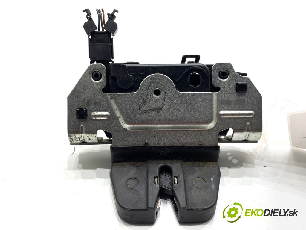 OPEL ASTRA H liftback 2005 125 kW 2.0 Turbo (L08) 1998 zámok dverí zad 13117285