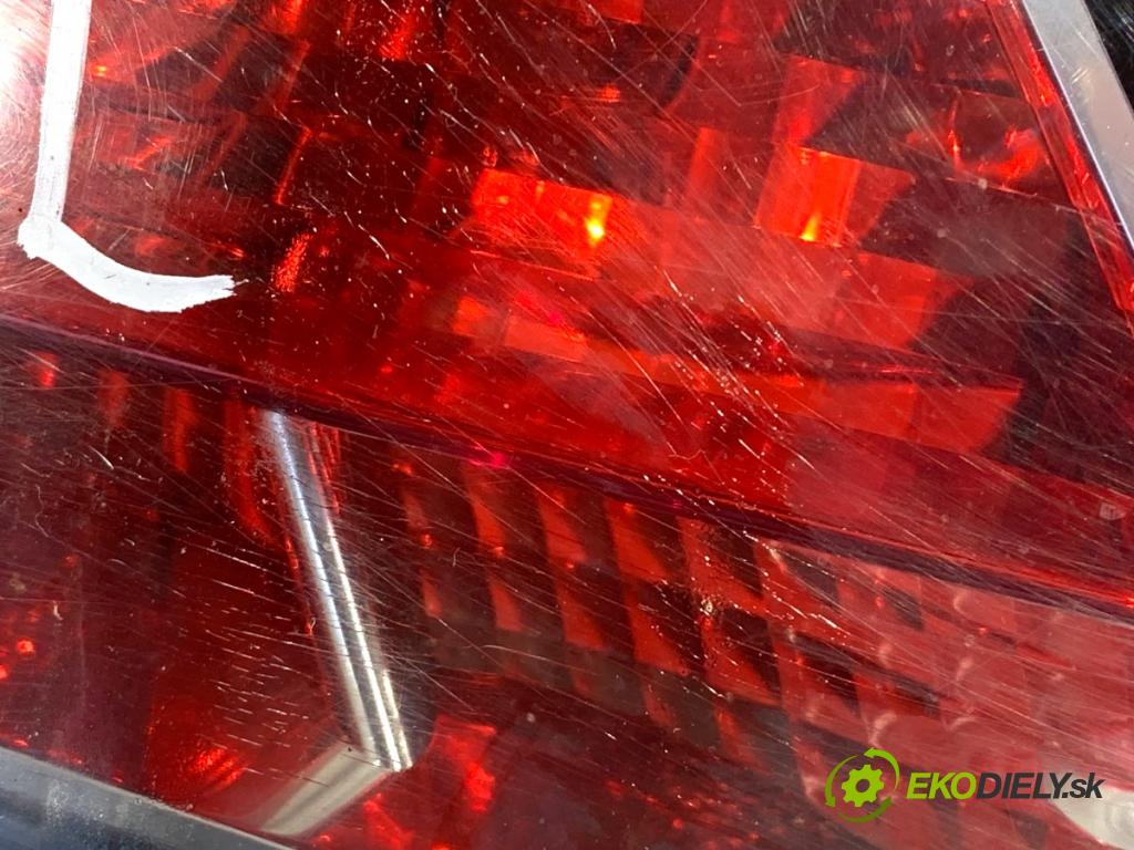OPEL ASTRA H liftback 2005 125 kW 2.0 Turbo (L08) 1998 Svetlo ľavy zad