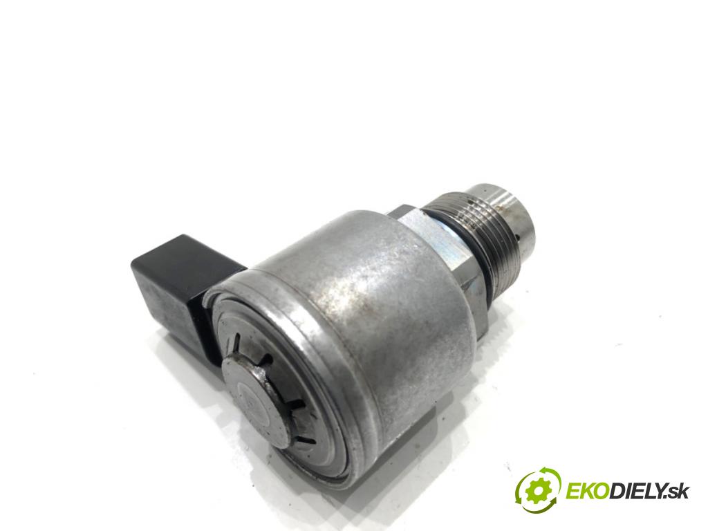 VW T-ROC SUV 2019 110 kW 2.0 TDI 1968 Regulátor tlaku paliva 04L130764D (Palivový systém ostatné)