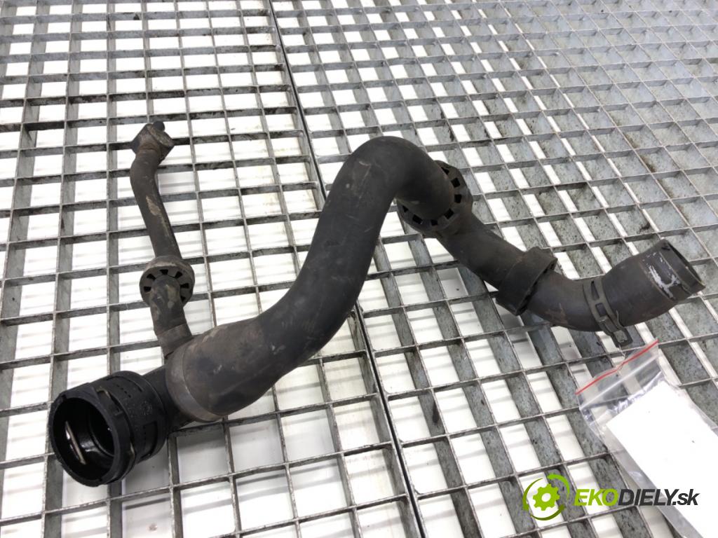 VW TOUAREG SUV 2004 128 kW 2.5 R5 TDI 2461 Rúra vody 7L6122291F