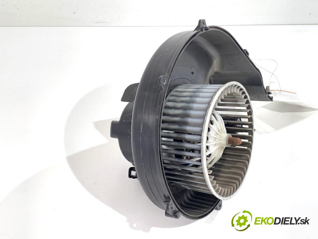VOLVO V60 I Kombi 2018 110 kW 2.0 D3 1969 ventilátor kúrenia 6G9N-18D413-BA
