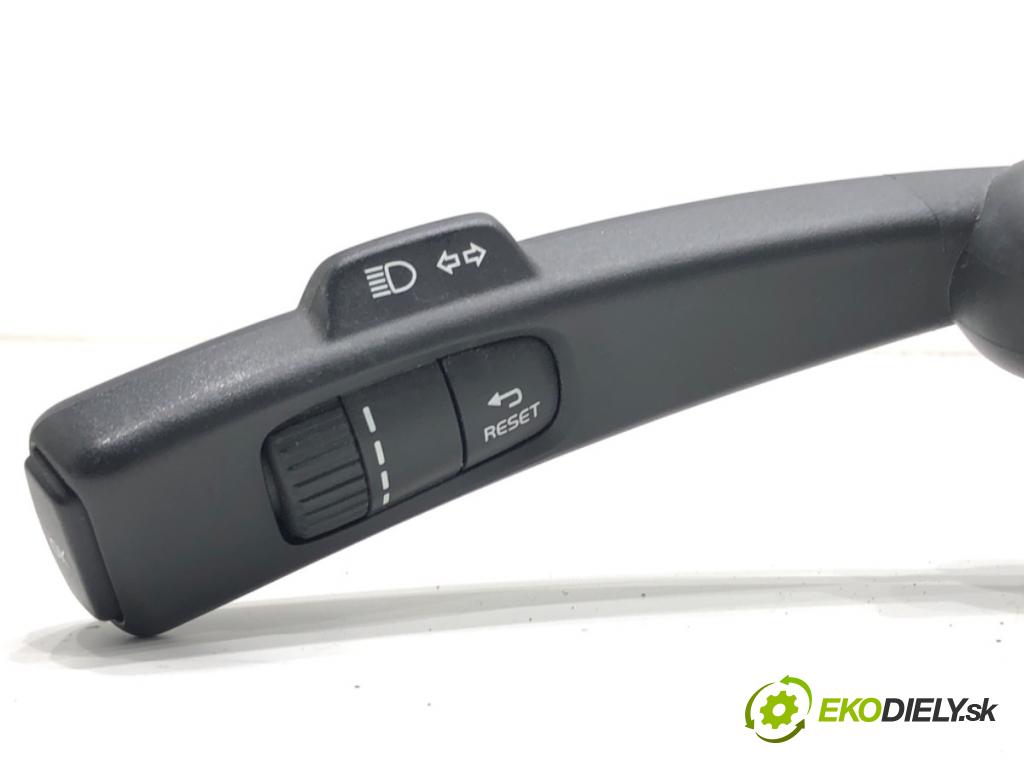 VOLVO V60 I Kombi 2018 110 kW 2.0 D3 1969 Prepínač kombinovaný 31481765 (Prepínacie páčky pod volantom)