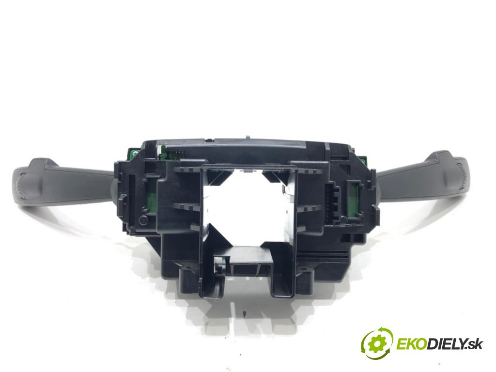 VOLVO V60 I Kombi 2018 110 kW 2.0 D3 1969 Prepínač kombinovaný 31481765 (Prepínacie páčky pod volantom)