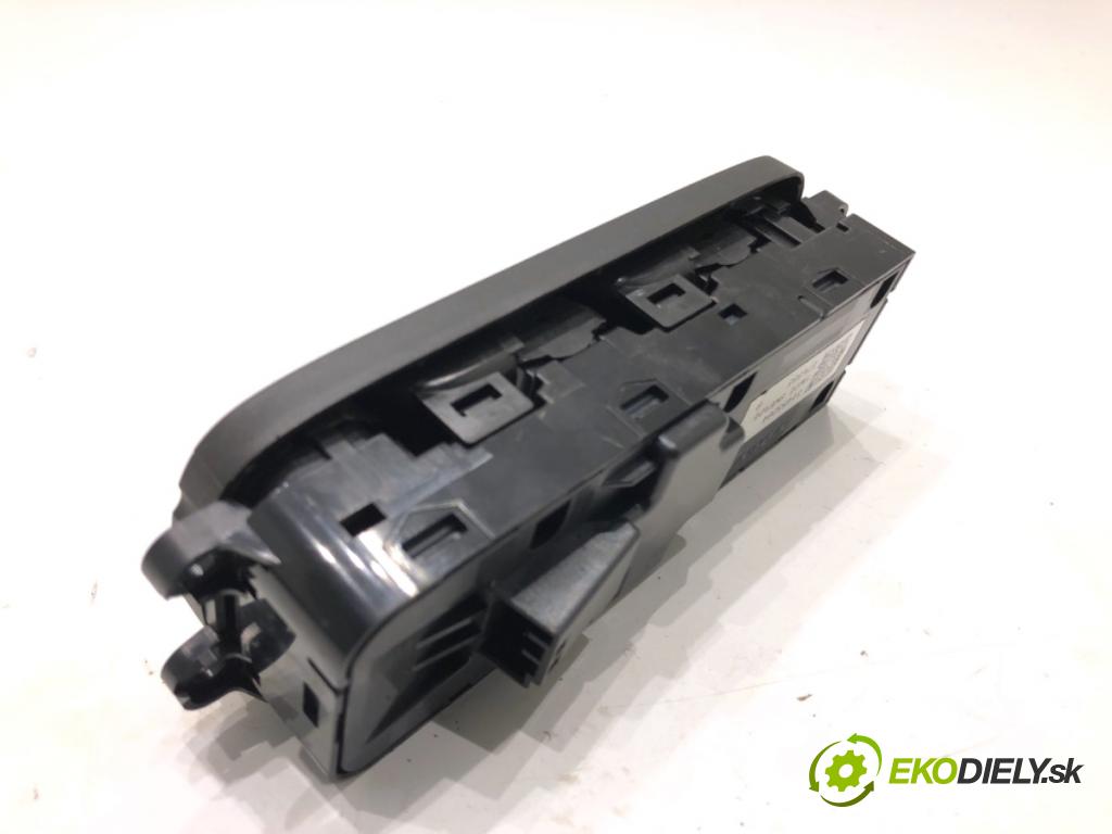 VOLVO V60 I Kombi 2018 110 kW 2.0 D3 1969 Prepínač okien 31453264 (Prepínacie páčky pod volantom)