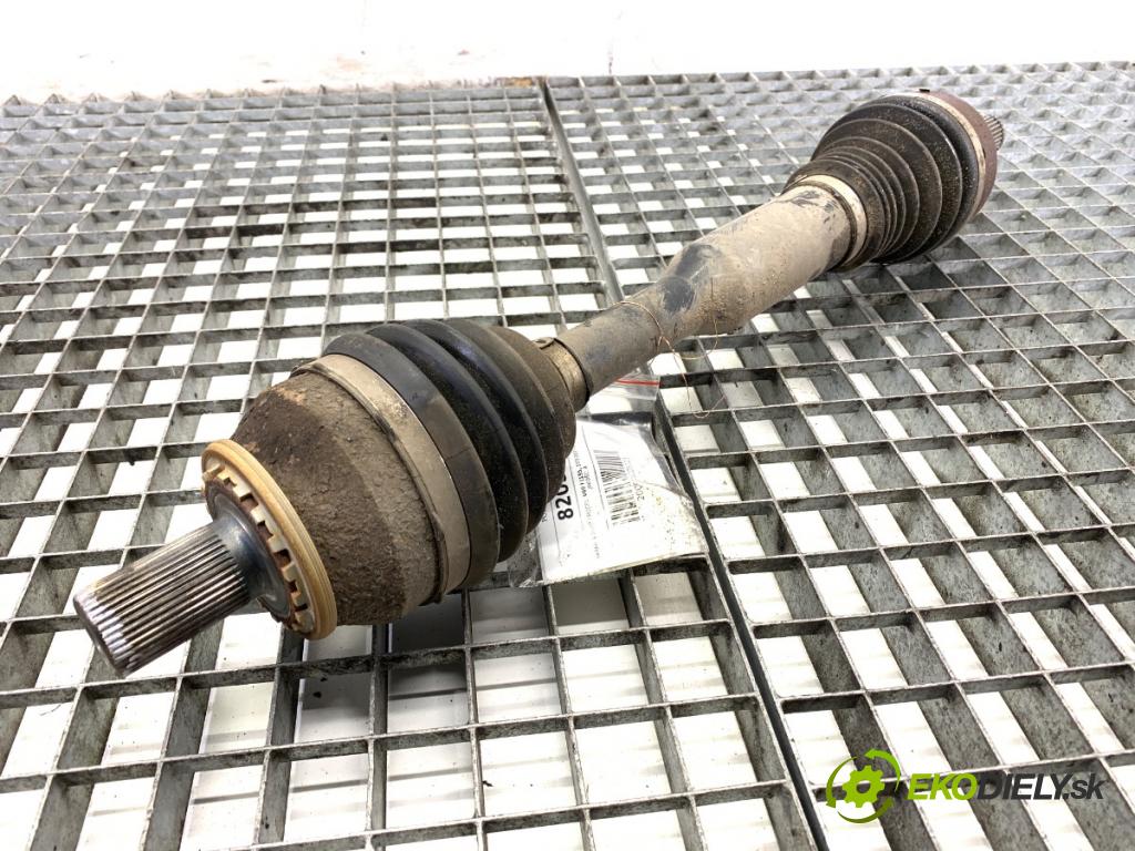 VOLVO V60 I Kombi 2018 110 kW 2.0 D3 1969 poloos levý přední část P31325703