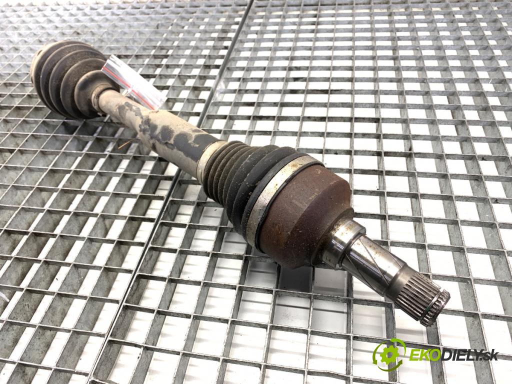 VOLVO V60 I Kombi 2018 110 kW 2.0 D3 1969 poloos levý přední část P31325703