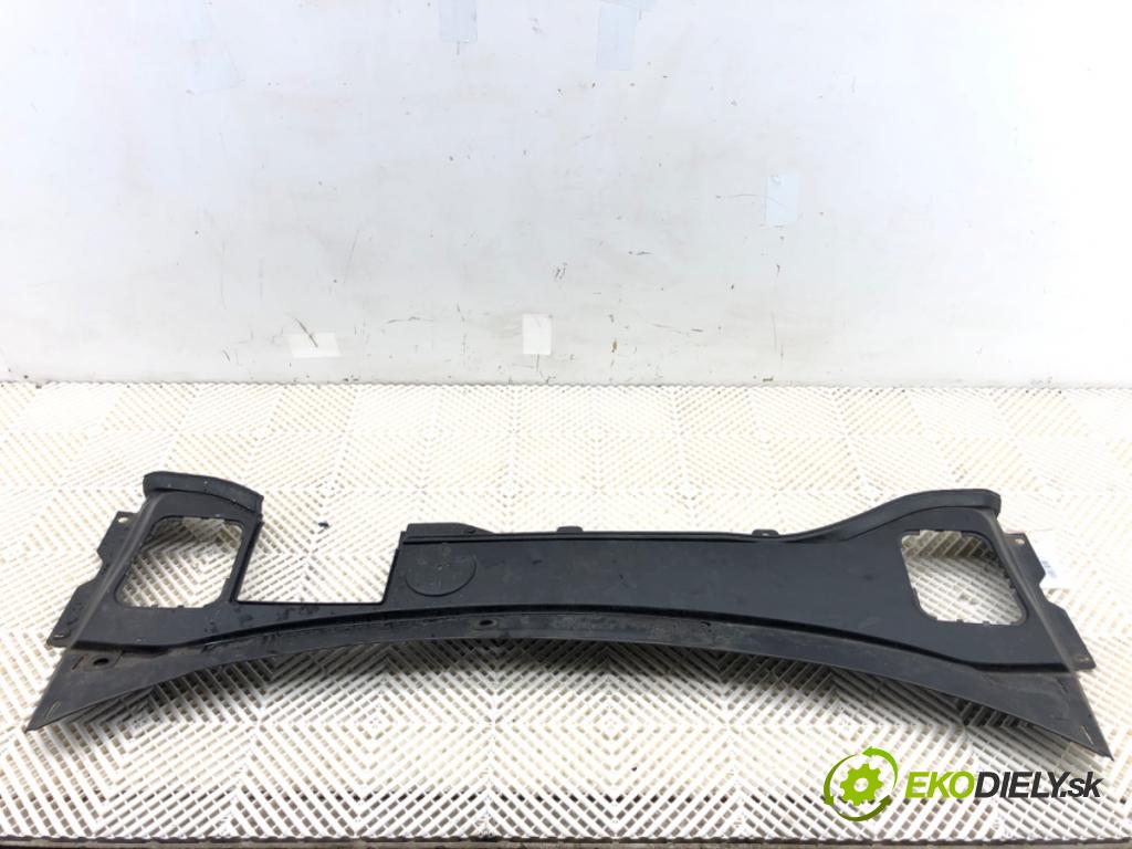 VOLVO V60 I Kombi 2018 110 kW 2.0 D3 1969 Torpédo, plast pod čelné okno 31402672 (Torpédo (plast pod čelným sklom))