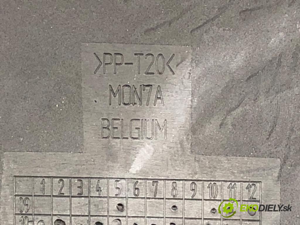 VOLVO V60 I Kombi 2018 110 kW 2.0 D3 1969 Torpédo, plast pod čelné okno 31402672 (Torpédo (plast pod čelným sklom))