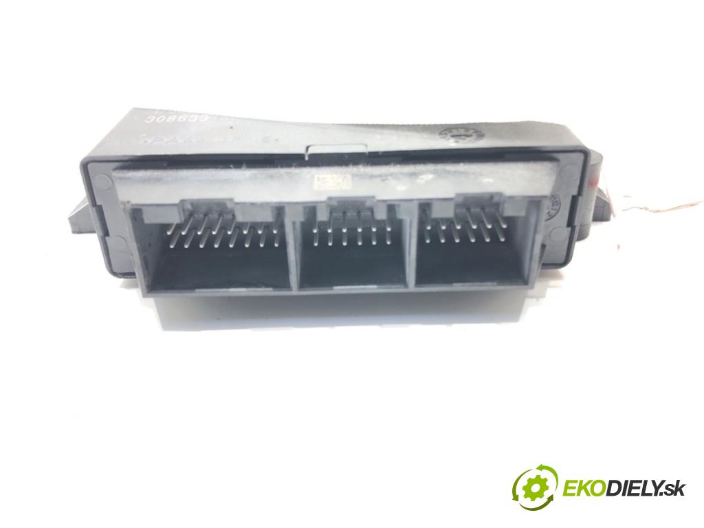 VOLVO V60 I Kombi 2018 110 kW 2.0 D3 1969 Modul PDC 31423950 (Riadiaca jednotka ostatné)