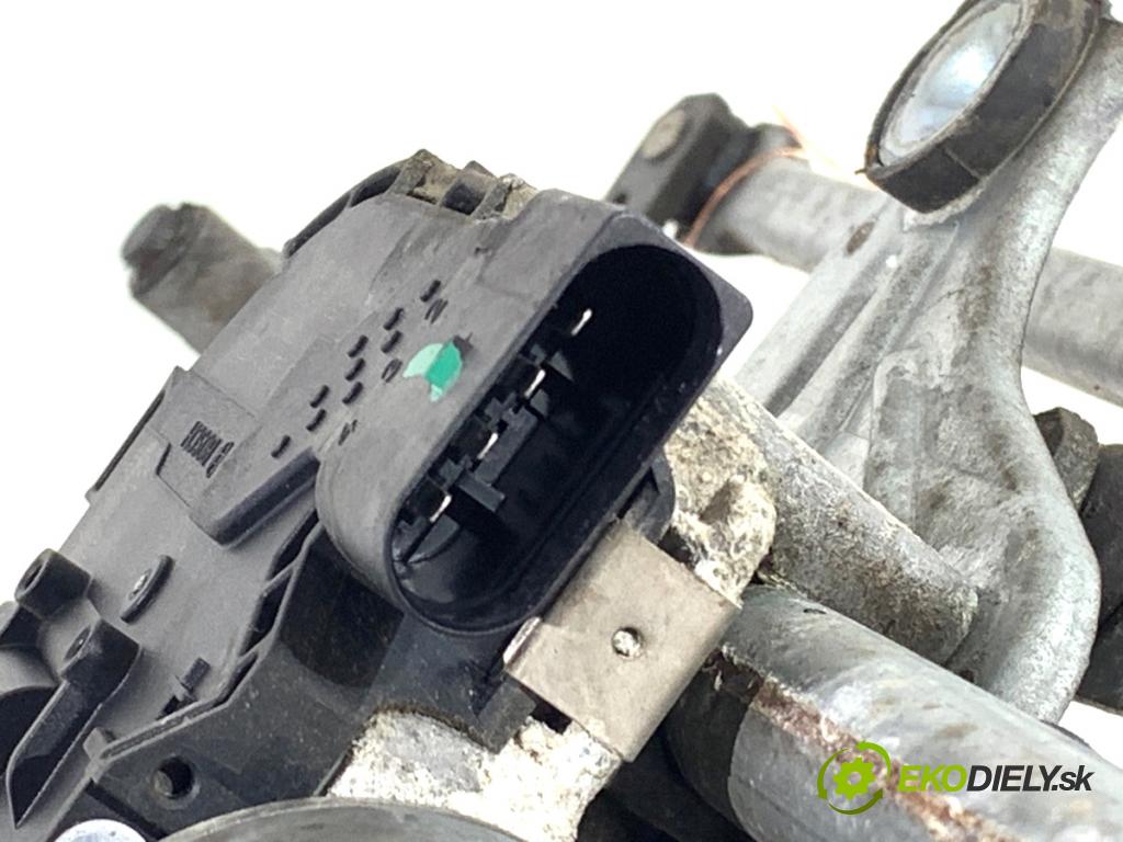 VOLVO V60 I Kombi 2018 110 kW 2.0 D3 1969 Mechanizmus stieračov predný 30753493 (Motorček stieračov predný)