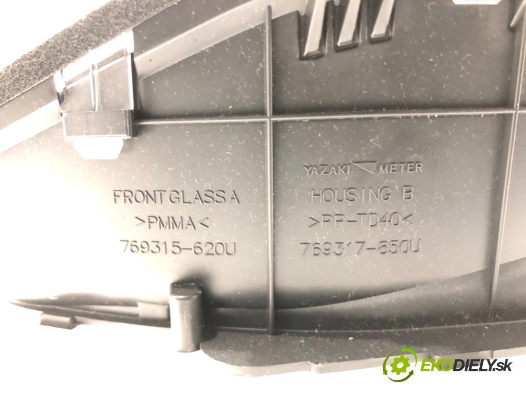 VOLVO V60 I Kombi 2018 110 kW 2.0 D3 1969 Prístrojovka 769315-620U (Prístrojová doska)