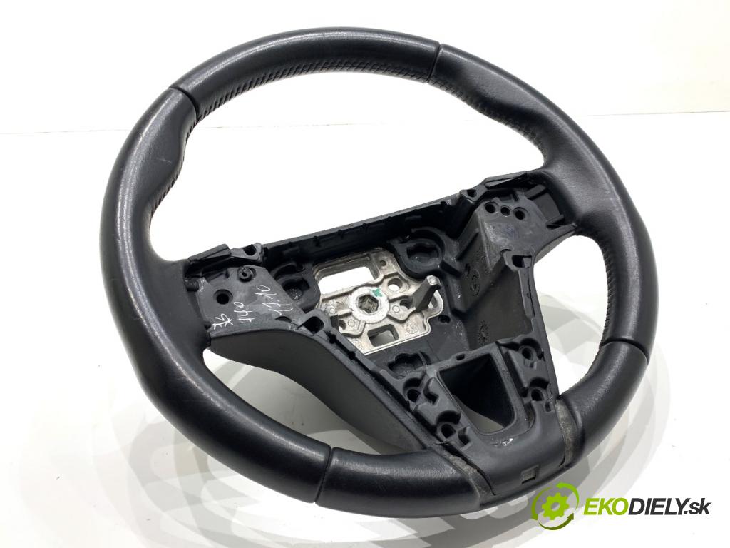 VOLVO V60 I Kombi 2018 110 kW 2.0 D3 1969 Volant P31455089 (Volant)