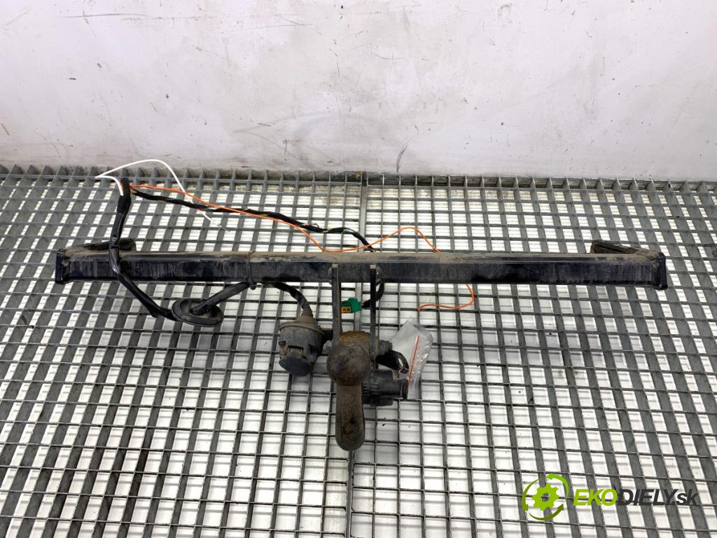 VOLVO V60 I Kombi 2018 110 kW 2.0 D3 1969 Hák tažné zařízení 31439130 (Tažné zařízení)