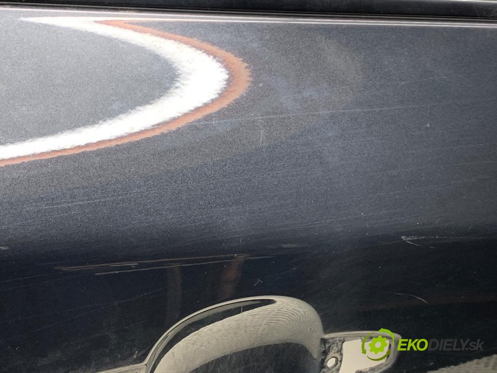 VOLVO V60 I Kombi 2018 110 kW 2.0 D3 1969 Dvere pravy zad 492-46