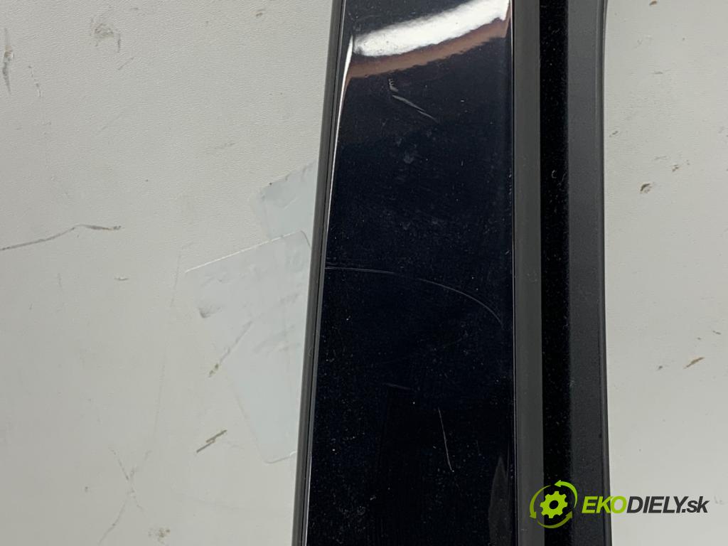 VOLVO V60 I Kombi 2018 110 kW 2.0 D3 1969 Dvere ľavy zad 492-46
