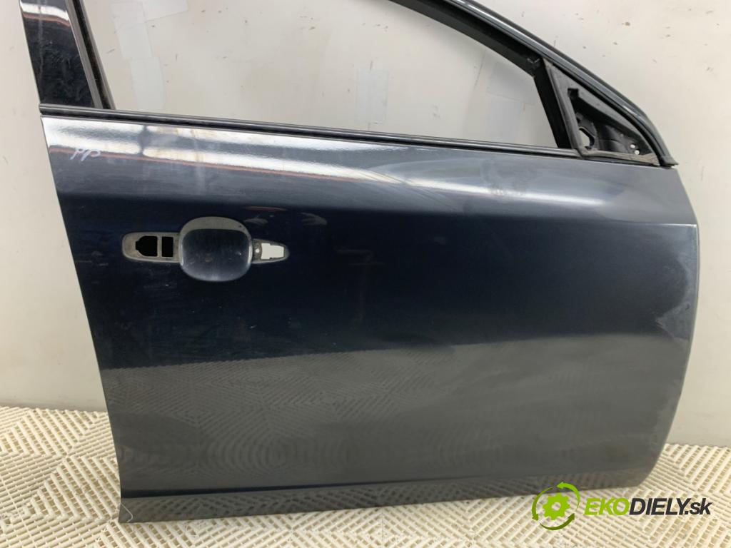 VOLVO V60 I Kombi 2018 110 kW 2.0 D3 1969 Dvere pravy predný 492-46