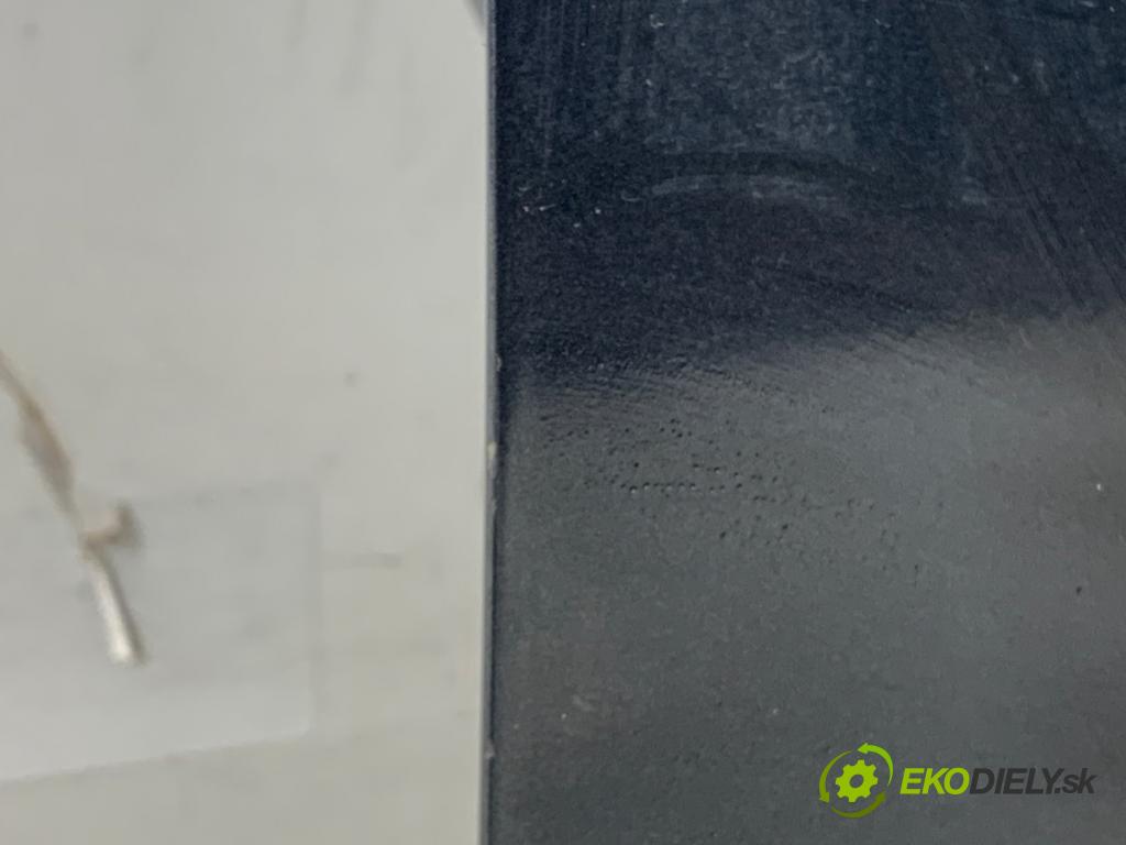 VOLVO V60 I Kombi 2018 110 kW 2.0 D3 1969 Dvere pravy predný 492-46