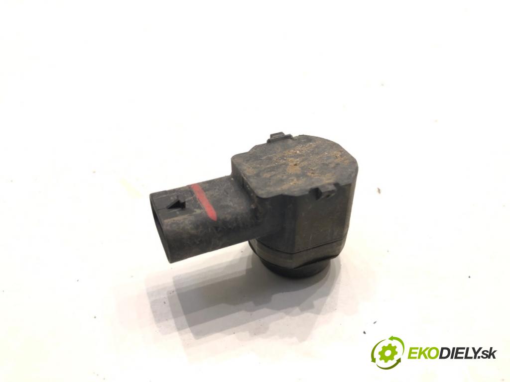 VOLVO V60 I Kombi 2018 110 kW 2.0 D3 1969 Snímač PDC 31445162