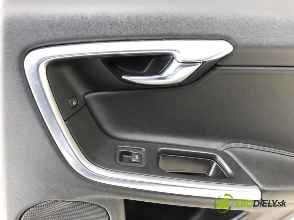 VOLVO V60 I Kombi 2018 110 kW 2.0 D3 1969 čalúnenie Dvere ľavy zad 8635883