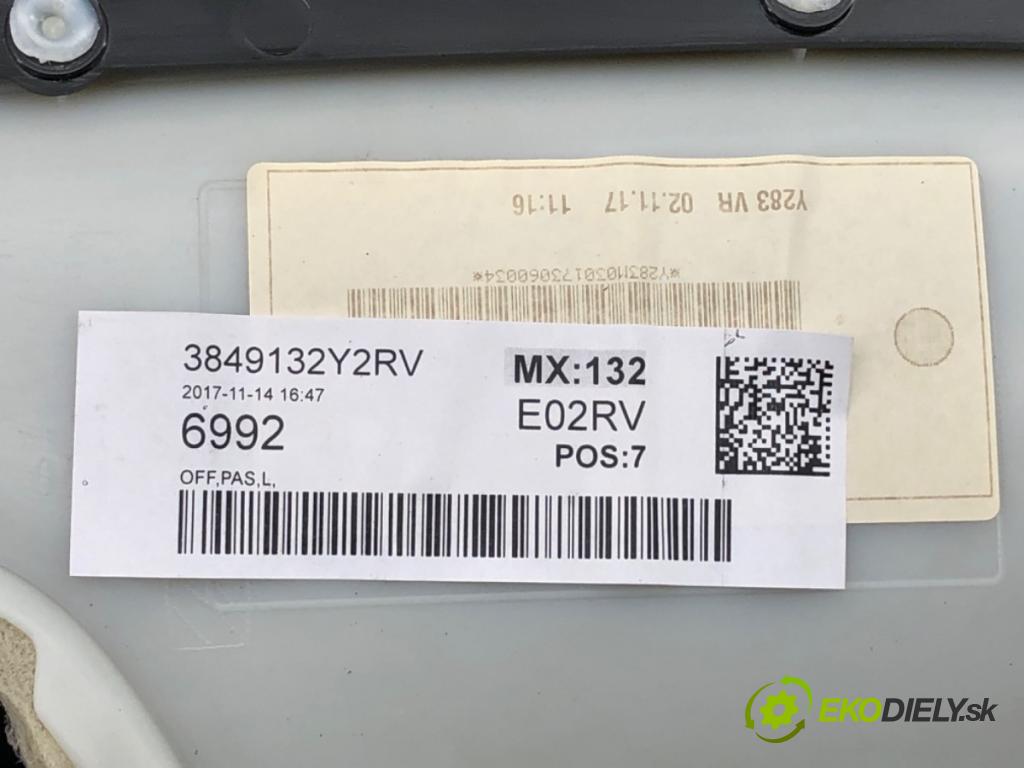 VOLVO V60 I Kombi 2018 110 kW 2.0 D3 1969 čalúnenie Dvere pravy predný 31366169
