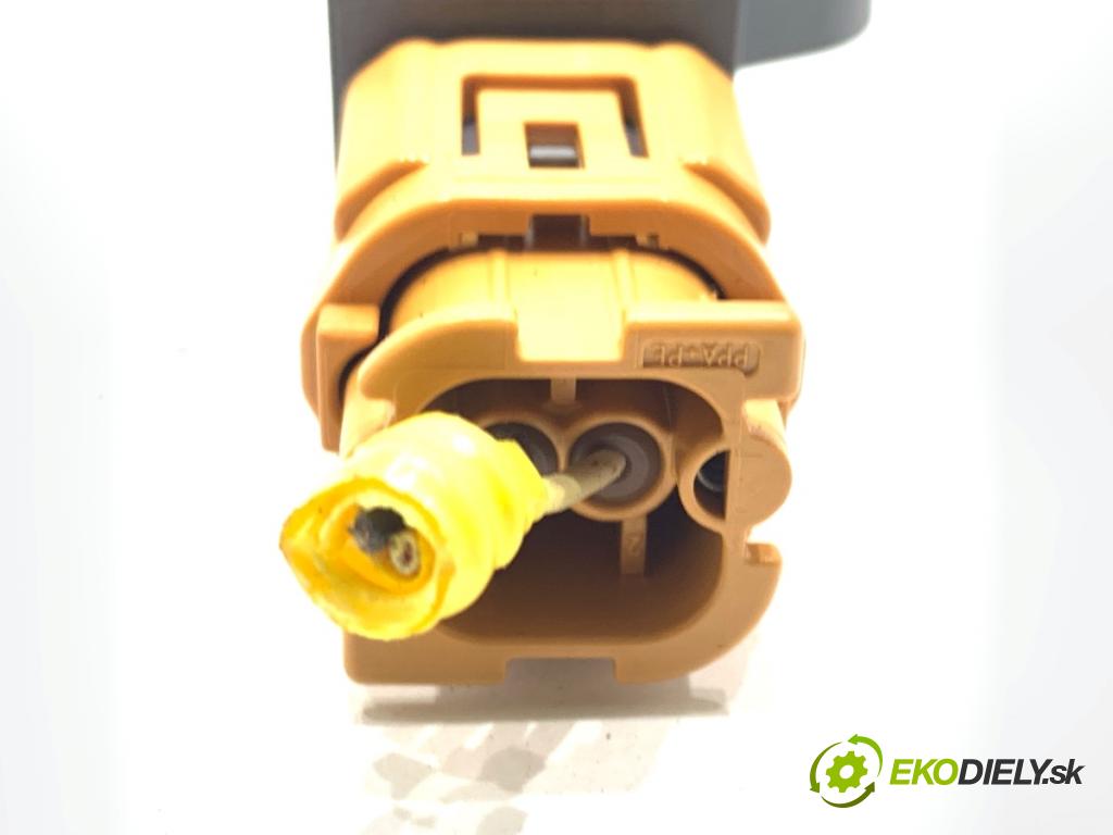 HYUNDAI SANTA FE III SUV 2014 145 kW 2.2 CRDi 4WD 2199 Snímač nárazu 95930-2W000 (Snímač nárazu)