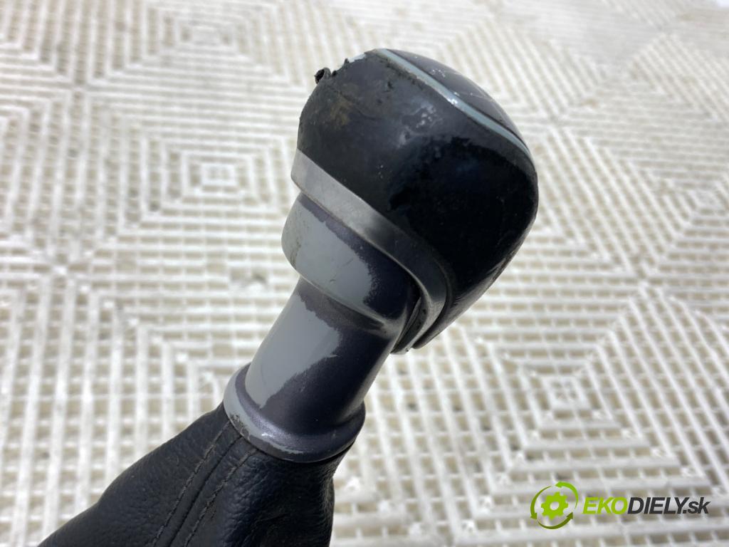 HYUNDAI SANTA FE III SUV 2014 145 kW 2.2 CRDi 4WD 2199 Kulisa 43700-2W130 (Rýchlostná páka (kulisa))