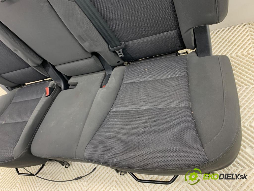 HYUNDAI SANTA FE III SUV 2014 145 kW 2.2 CRDi 4WD 2199 Sedadlo druhý rad