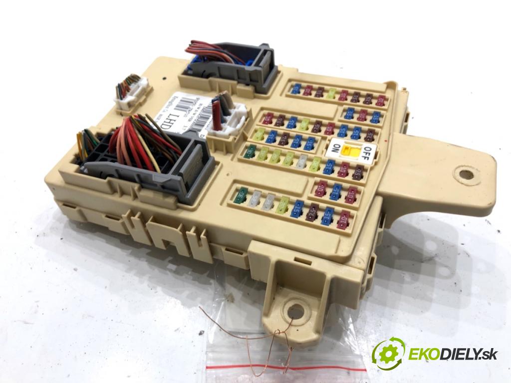 HYUNDAI SANTA FE III SUV 2014 145 kW 2.2 CRDi 4WD 2199 modul BSI 91950-2W510 (Pojistková skříňka)