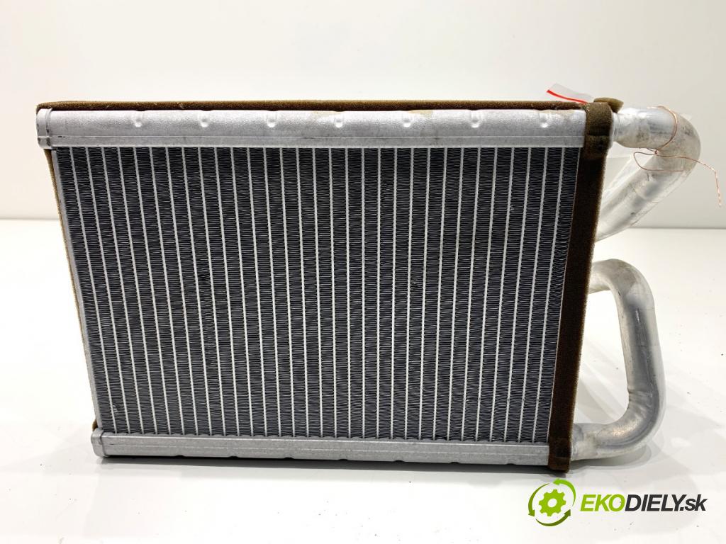 HYUNDAI SANTA FE III SUV 2014 145 kW 2.2 CRDi 4WD 2199 topné těleso radiátor topení  (Radiátor topení)