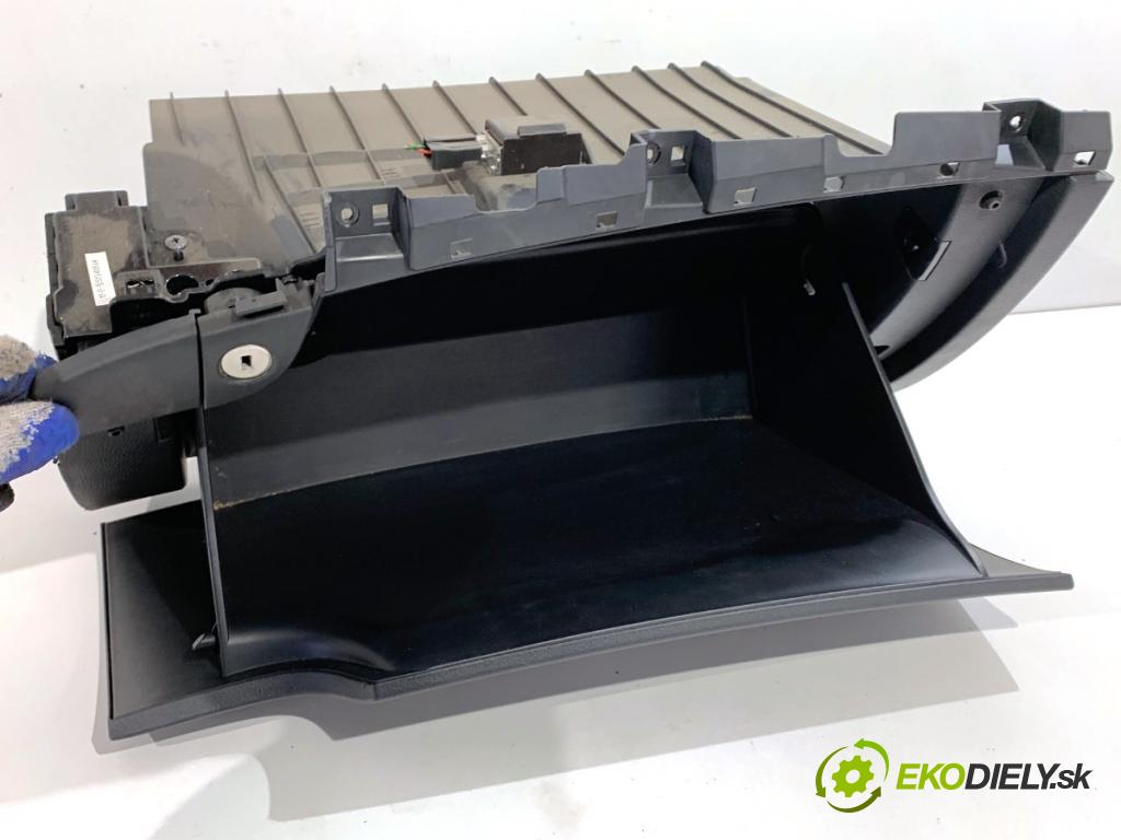 HYUNDAI SANTA FE III SUV 2014 145 kW 2.2 CRDi 4WD 2199 Priehradka, kastlík spolujazdca 84540-2W000 (Priehradka (kastlík))