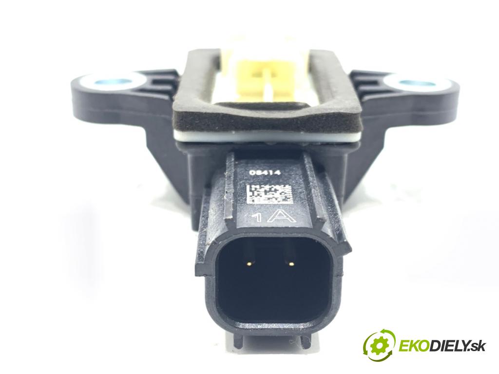 HYUNDAI SANTA FE III SUV 2014 145 kW 2.2 CRDi 4WD 2199 Snímač nárazu 95920-2W050 (Snímač nárazu)