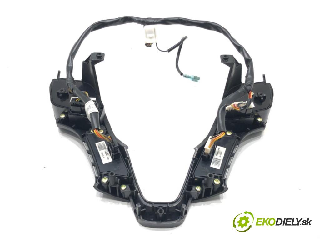 HYUNDAI SANTA FE III SUV 2014 145 kW 2.2 CRDi 4WD 2199 SPÍNAČE: volantu 96710-2W000