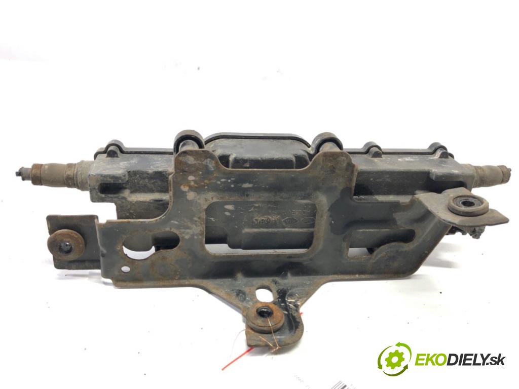 HYUNDAI SANTA FE III SUV 2014 145 kW 2.2 CRDi 4WD 2199 Mechanizmus brzdy ručnej brzdy 59700-B8800 (Ručná brzda)