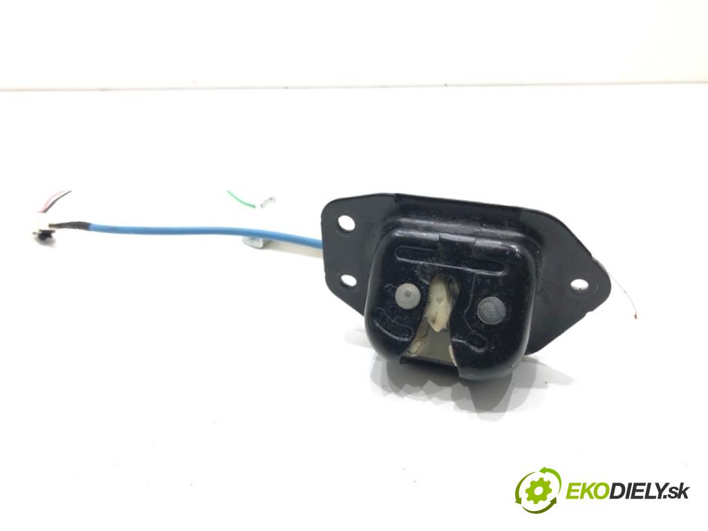 NISSAN MICRA K13 liftback 2016 59 kW 1.2 1198 zámok dverí zad 