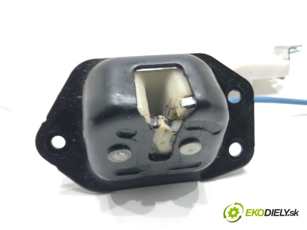 NISSAN MICRA K13 liftback 2016 59 kW 1.2 1198 zámok dverí zad