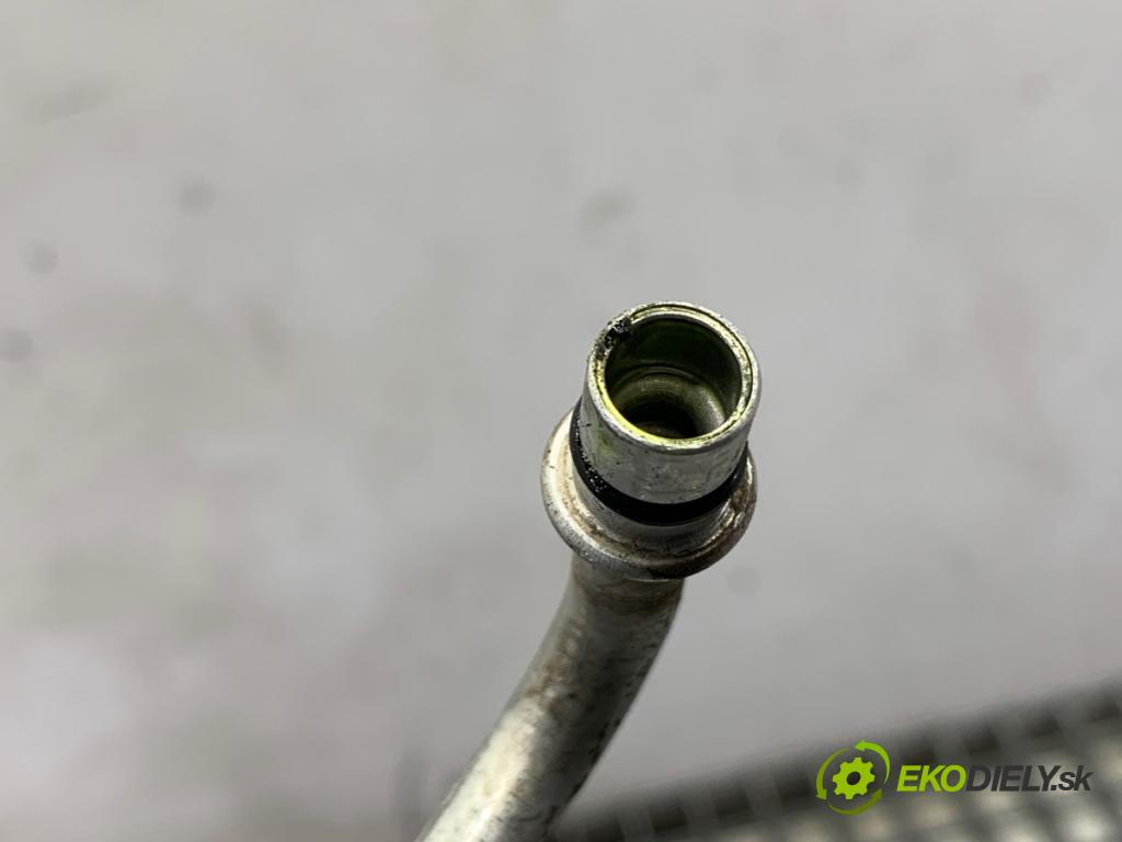 NISSAN MICRA K13 liftback 2016 59 kW 1.2 1198 rúrka klimatizace  (Trubka klimatizace)