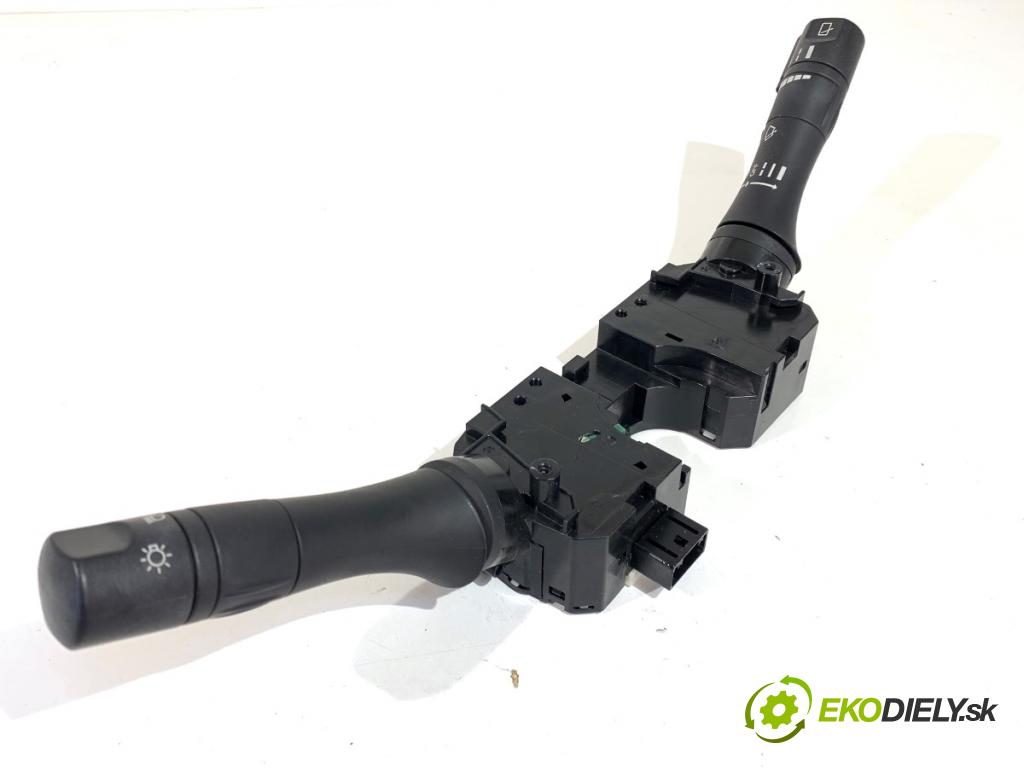 NISSAN MICRA K13 liftback 2016 59 kW 1.2 1198 Prepínač kombinovaný  (Prepínacie páčky pod volantom)