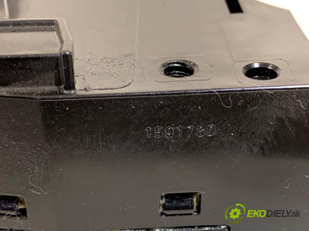 NISSAN MICRA K13 liftback 2016 59 kW 1.2 1198 Prepínač kombinovaný  (Prepínacie páčky pod volantom)