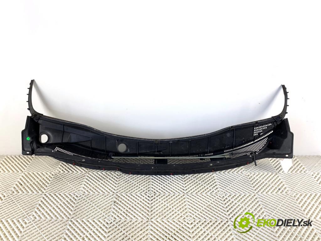 NISSAN MICRA K13 liftback 2016 59 kW 1.2 1198 Torpédo, plast pod čelné okno 668621HB (Torpédo (plast pod čelným sklom))