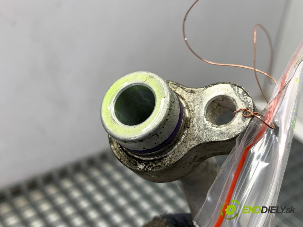 NISSAN MICRA K13 liftback 2016 59 kW 1.2 1198 rúrka klimatizace  (Trubka klimatizace)