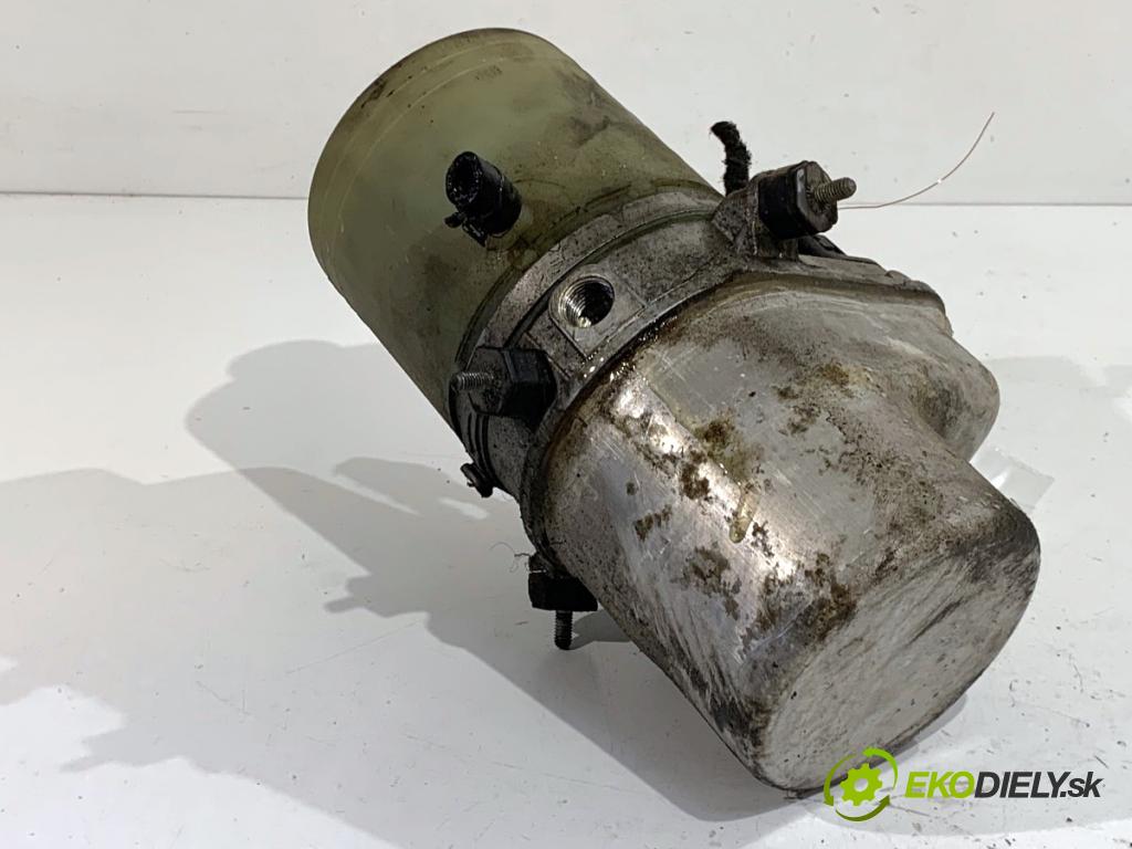 AUDI A2 liftback 2001 55 kW 1.4 1390 pumpa servočerpadlo  (Servočerpadlo)