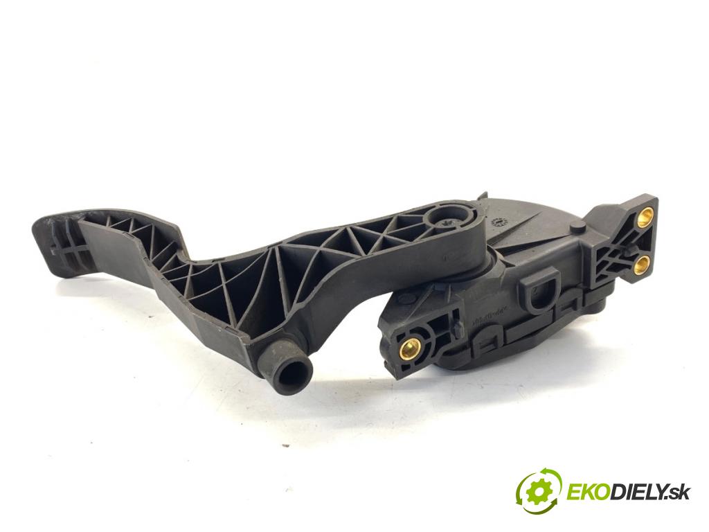 AUDI A2 liftback 2001 55 kW 1.4 1390 Potenciometer plynu 8Z1721523A (Potenciometer plynového pedálu)