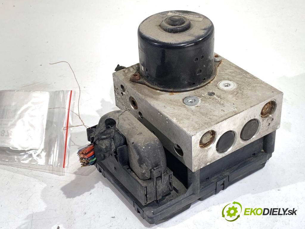 AUDI A2 liftback 2001 55 kW 1.4 1390 Pumpa ABS 8Z0614517C (Pumpa ABS)