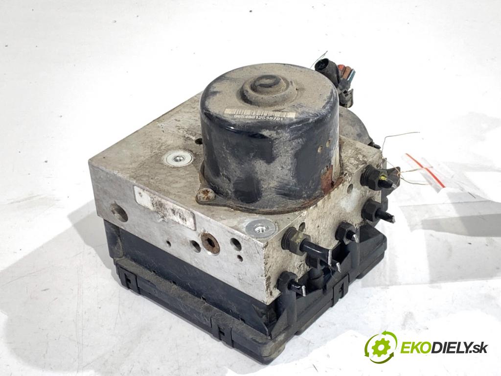 AUDI A2 liftback 2001 55 kW 1.4 1390 Pumpa ABS 8Z0614517C (Pumpa ABS)