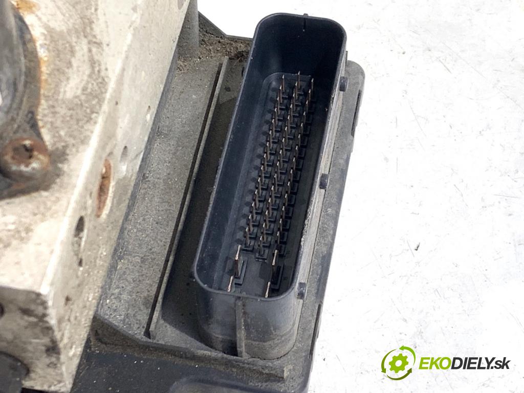 AUDI A2 liftback 2001 55 kW 1.4 1390 Pumpa ABS 8Z0614517C (Pumpa ABS)