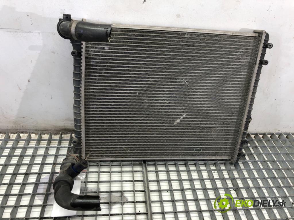 AUDI A2 liftback 2001 55 kW 1.4 1390 chladič vody 8Z0121251D (Vodní chladič)